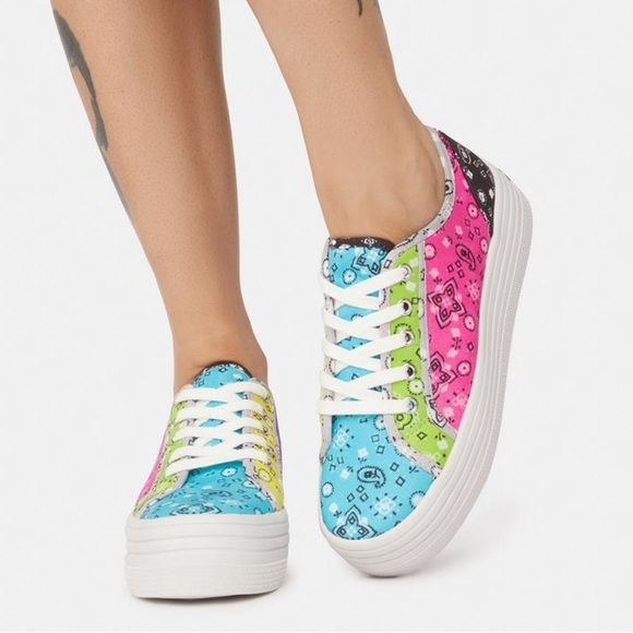 Steve Madden Women’s Thick Sole Sneakers Size 6 PRISM PAISLEY BOBBI 30 PLATFORM - Picture 1 of 16